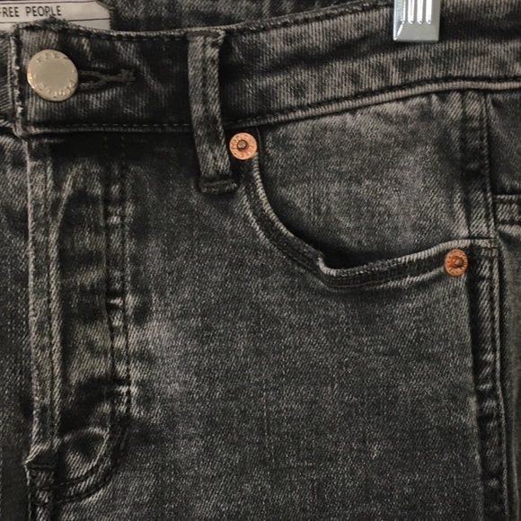 FREE PEOPLE Super Skinny Faded Black Jeans - Picture 4 of 13
